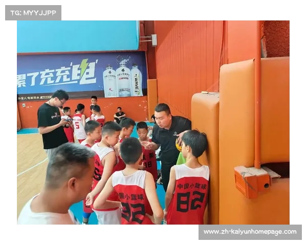 奥运篮球赛场:汇聚全球篮球精英展现梦想与荣耀的舞台 奥运篮球赛场:汇聚全球篮球精英展现梦想与荣耀的舞台